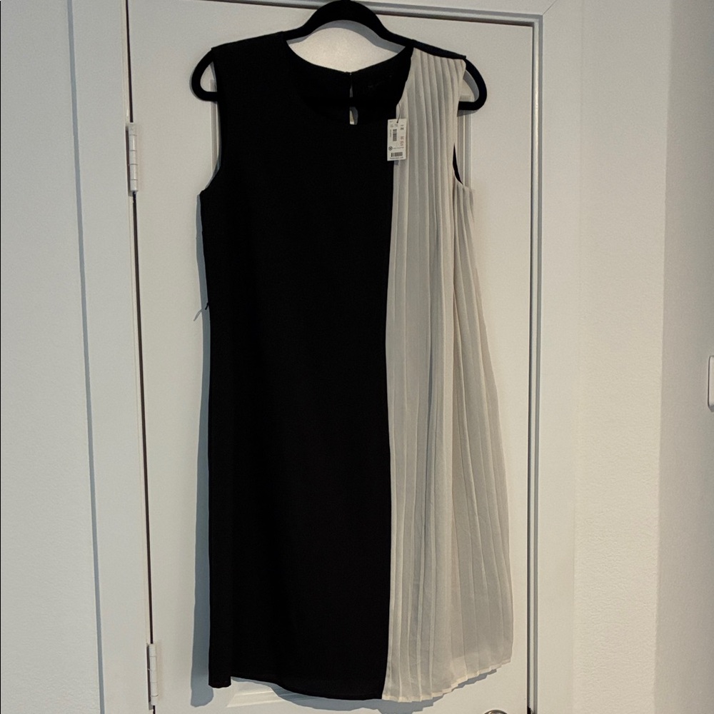 The Limited Black and White Shift Dress with Pleated Design